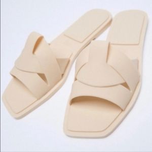 Zara nude/beige sandals with crossover interwoven soft straps!NWOT! SZ 9 1/2